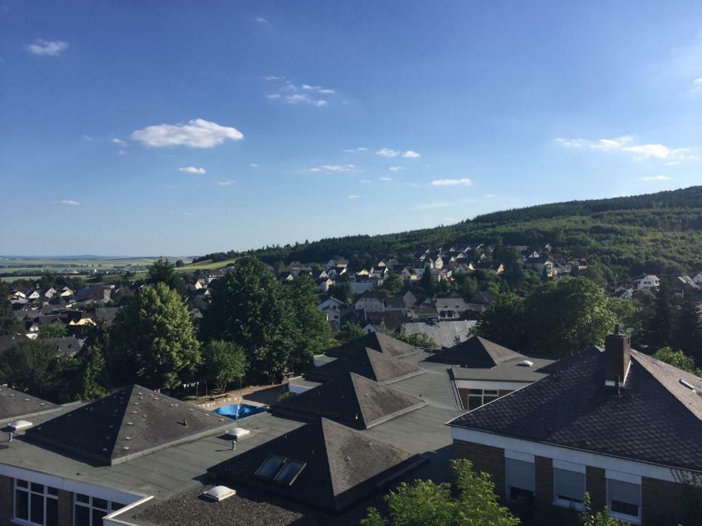Ferienwohnungen Pellenzblick - Wohnen Auf Zeit - Никкених Экстерьер фото